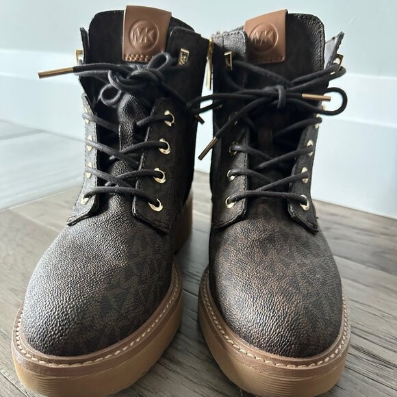 Michael Kors Ankle Boots NWOT - Picture 1 of 5